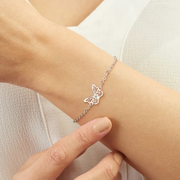 Crystal Butterfly Pearl Bracelet - Image 4