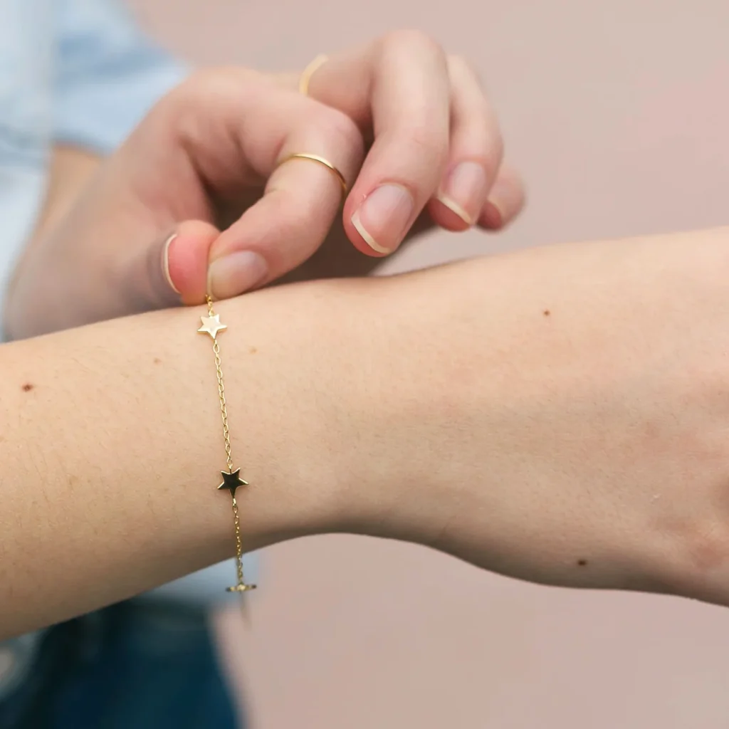 Perfect Birthday Gifts for Her: Timeless Jewelry from Jewellerify 10 1 2